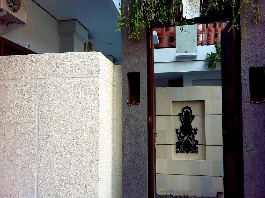 Reddoorz At Kerobokan Seminyak 2 エクステリア 写真