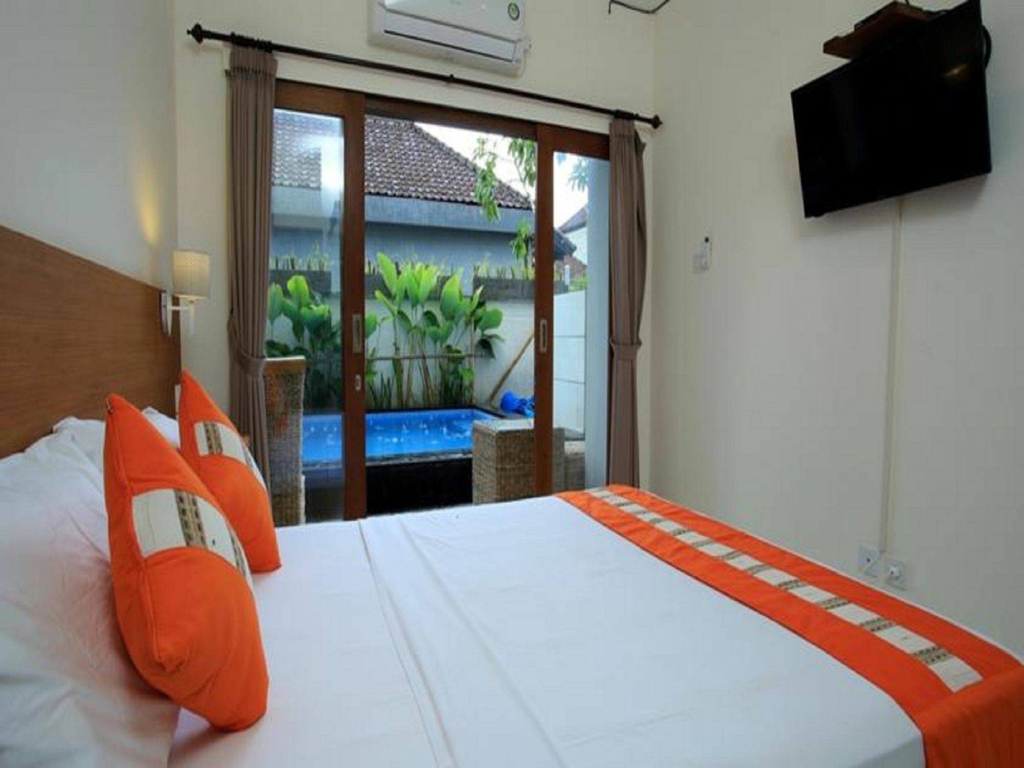 Reddoorz At Kerobokan Seminyak 2 エクステリア 写真