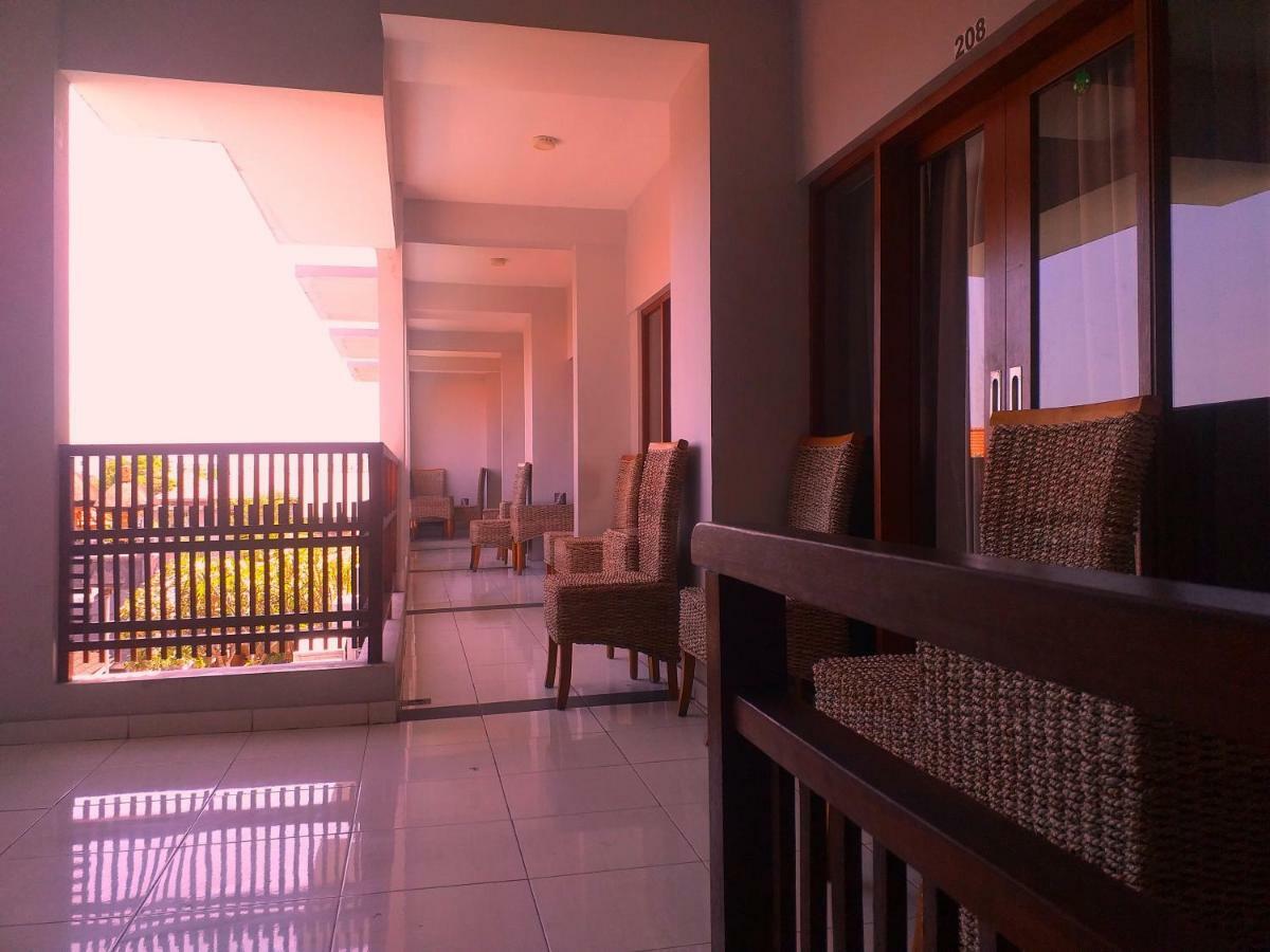 Reddoorz At Kerobokan Seminyak 2 エクステリア 写真